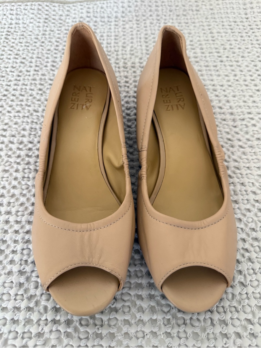 Naturalizer Women's Nude Peep-Toe Wedge Flats size 8.5M - Picture 4 of 8